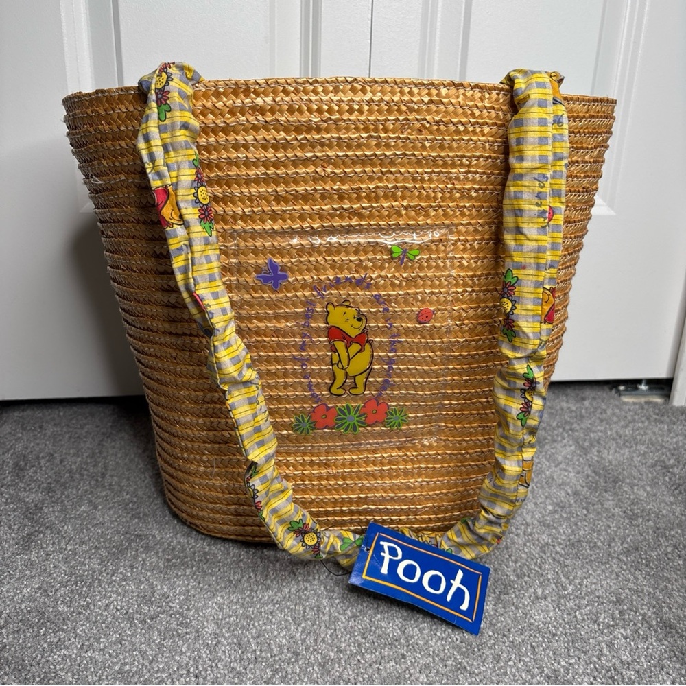 Vintage EXTREMELY RARE BNWT The Disney Store Pooh Large Straw Bag/Tote!